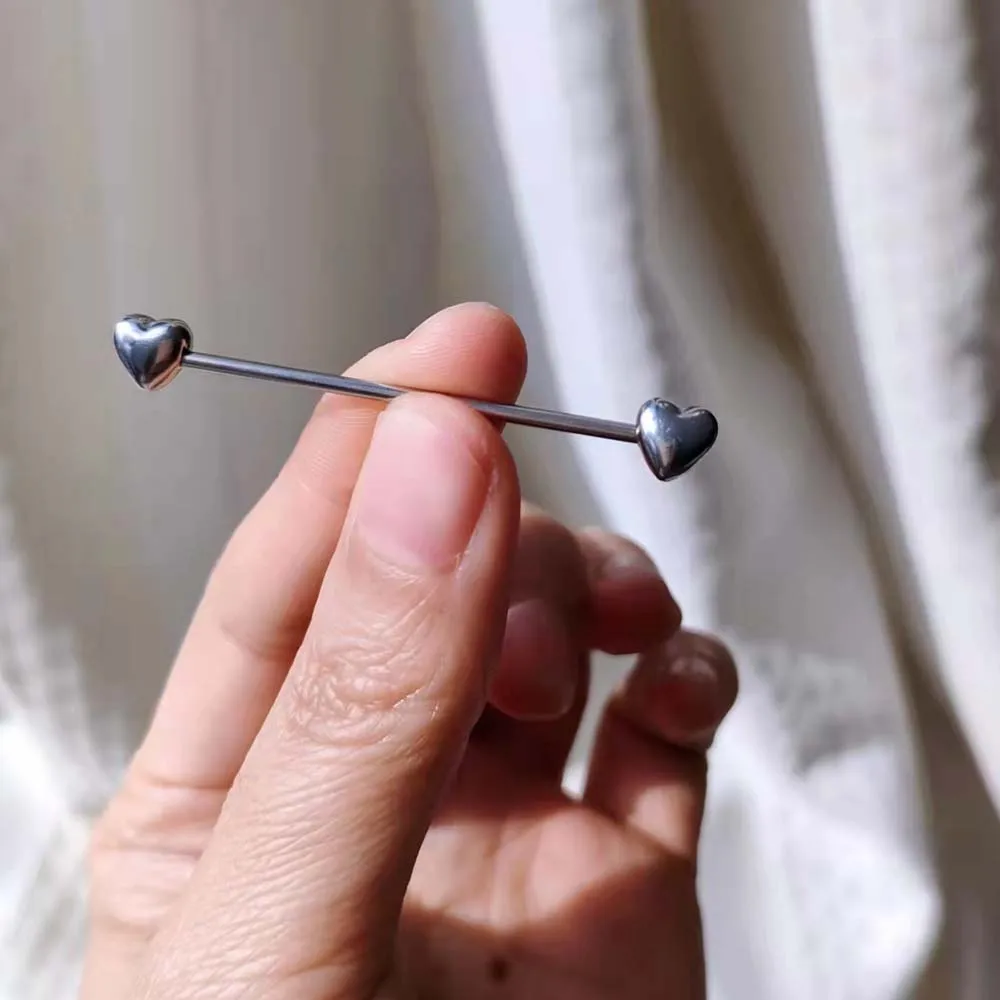 

1PC Stainless Steel Industrial Piercing Barbell 14G Ear Gauge Heart Ear Piercing Earring Body Jewelry Accessories for Women