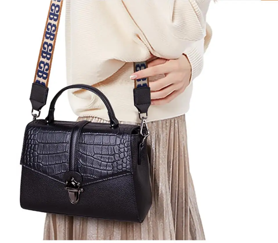 

2022 New Fashion Advanced Quality Leather Crocodile Pattern Shoulder Bag Designer Women'S Luxury Practice Small Bag