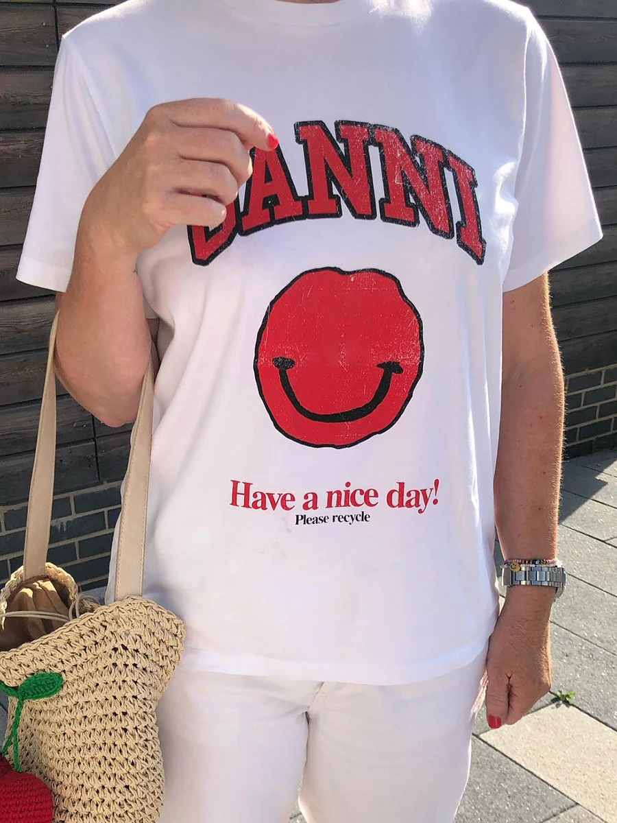 

Футболка женская летняя хлопковая с коротким рукавом и надписью