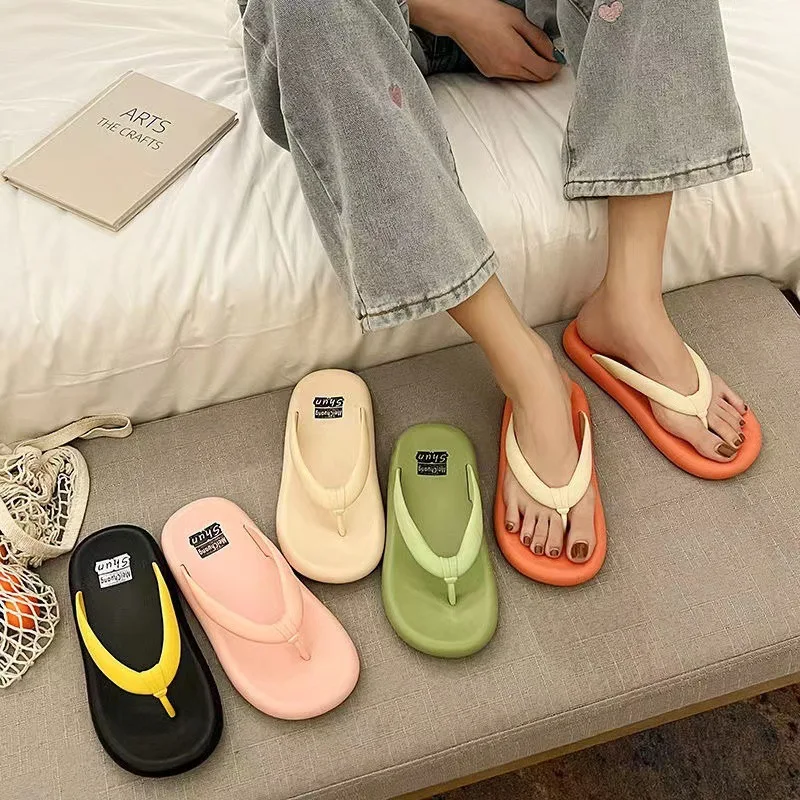 

2022 New Style Flip-flops Women's Summer Beach Sandals and Slippers Stepping on Shit Touching Flip-flops Women's Slippers