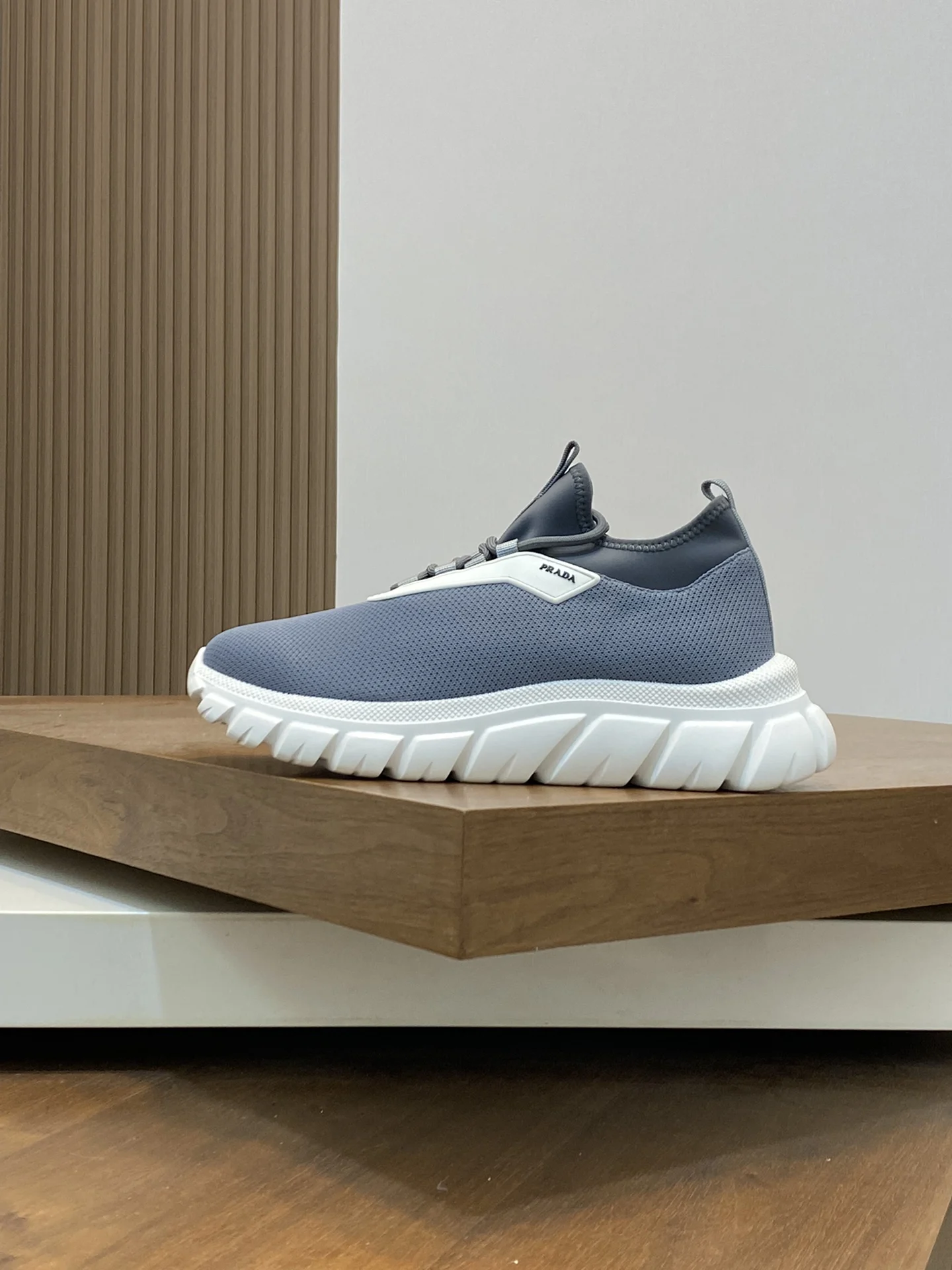 Кроссовки PRADA Повседневная обувь дышащий Износостойкий Сейсмостойкий кроссовки