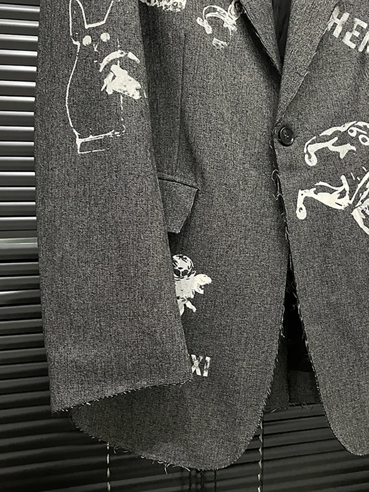 Женский блейзер с надписью DEAT