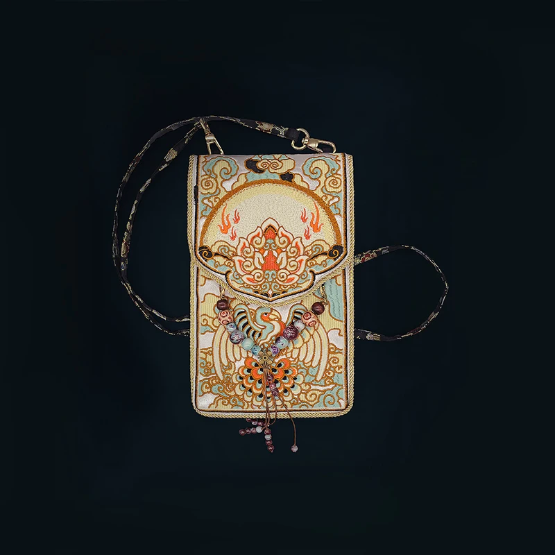 Женская сумка-тоут с цветочной вышивкой