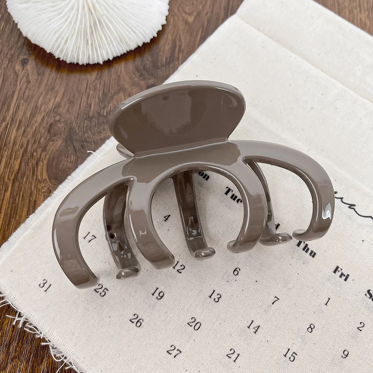 Рисунок 6 - Заколка для волос в виде тыквы