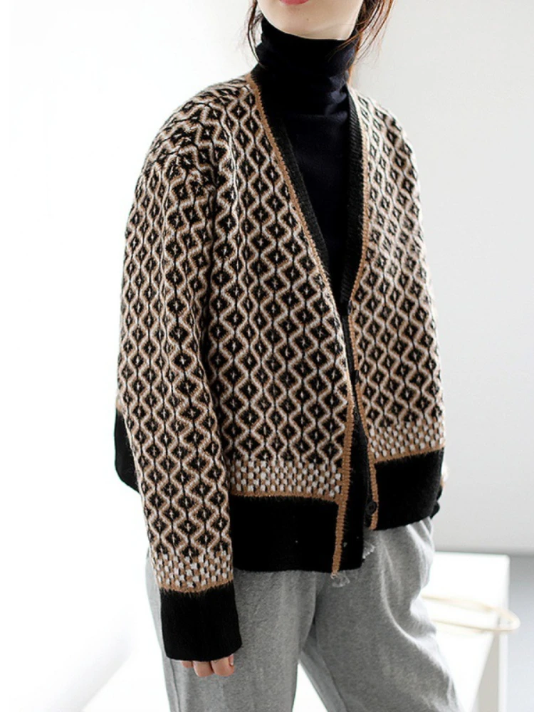 

Корейская модная зимняя одежда для женщин, вязаный кардиган в клетку с V-образным вырезом, Женское пальто, свитер, кардиган оверсайз, укороче...