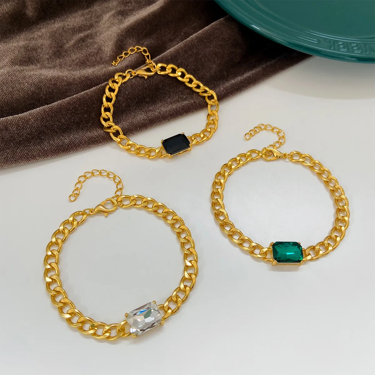 

2022 Ins Simple Green Square Zircon Bracelets for Women Fashion Exaggerated Personality Emerald Cuban Chain Thick Chain Bracelet