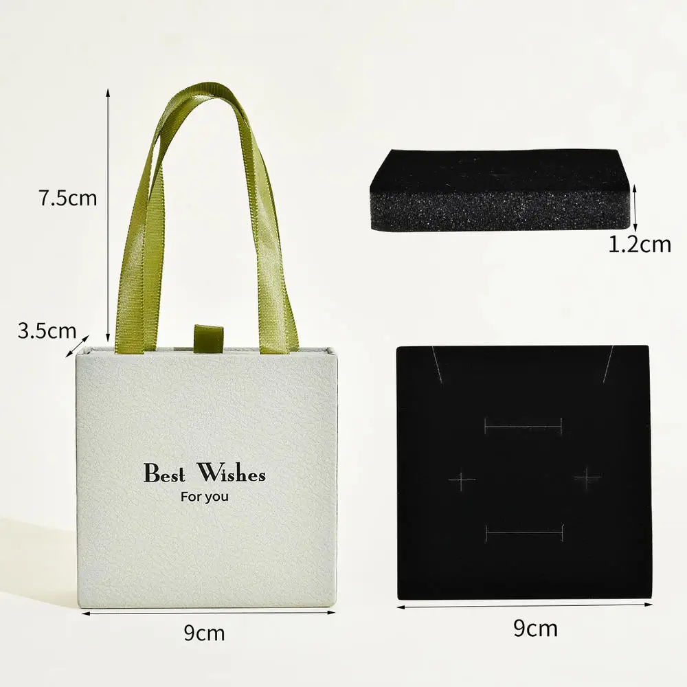 

Ювелирная шкатулка из бумаги с сумочкой