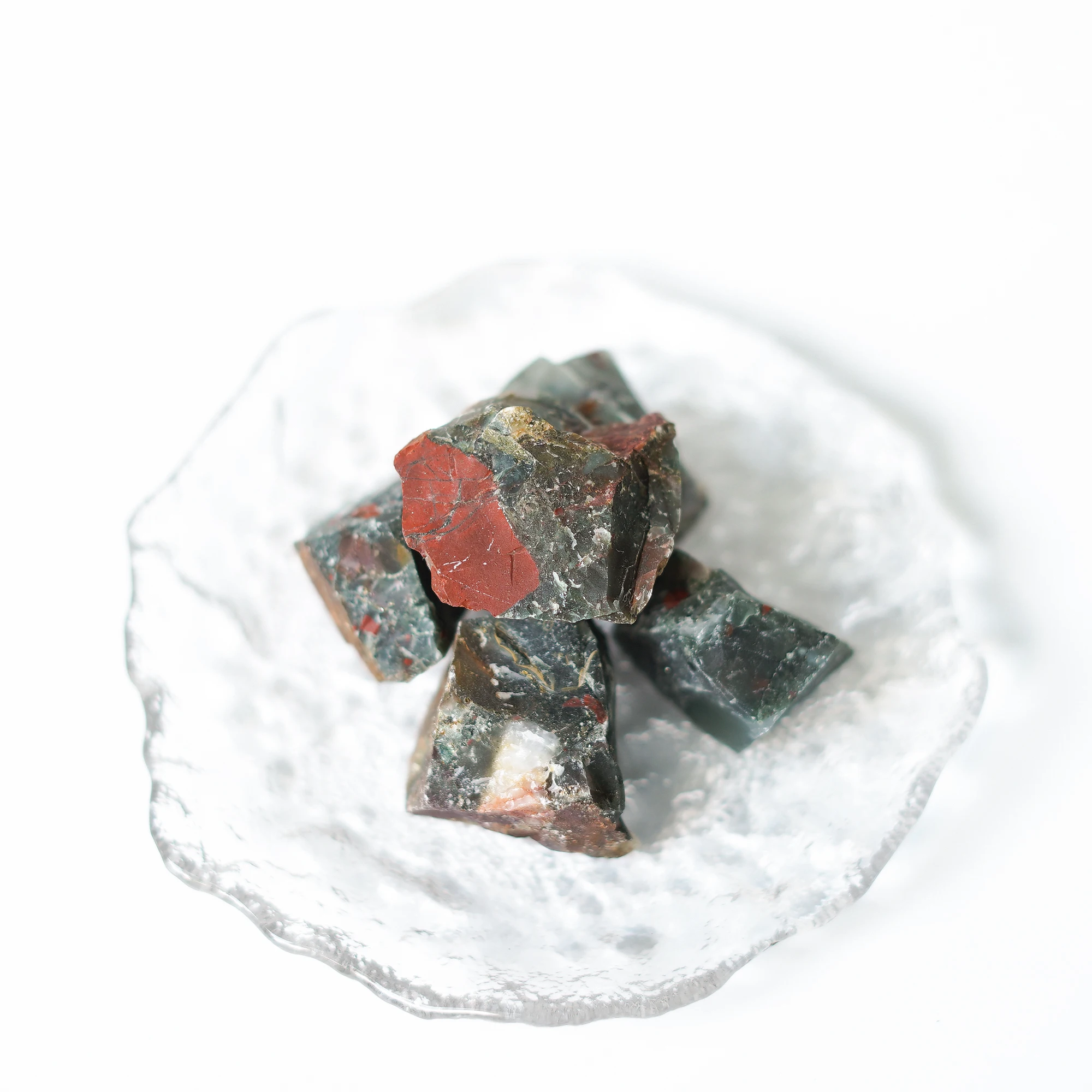 

Natural Irregular Blood Stone Energy Healing Mineral Raw Aquarium Garden Ornament Decoration Crystal Quartz Specimen