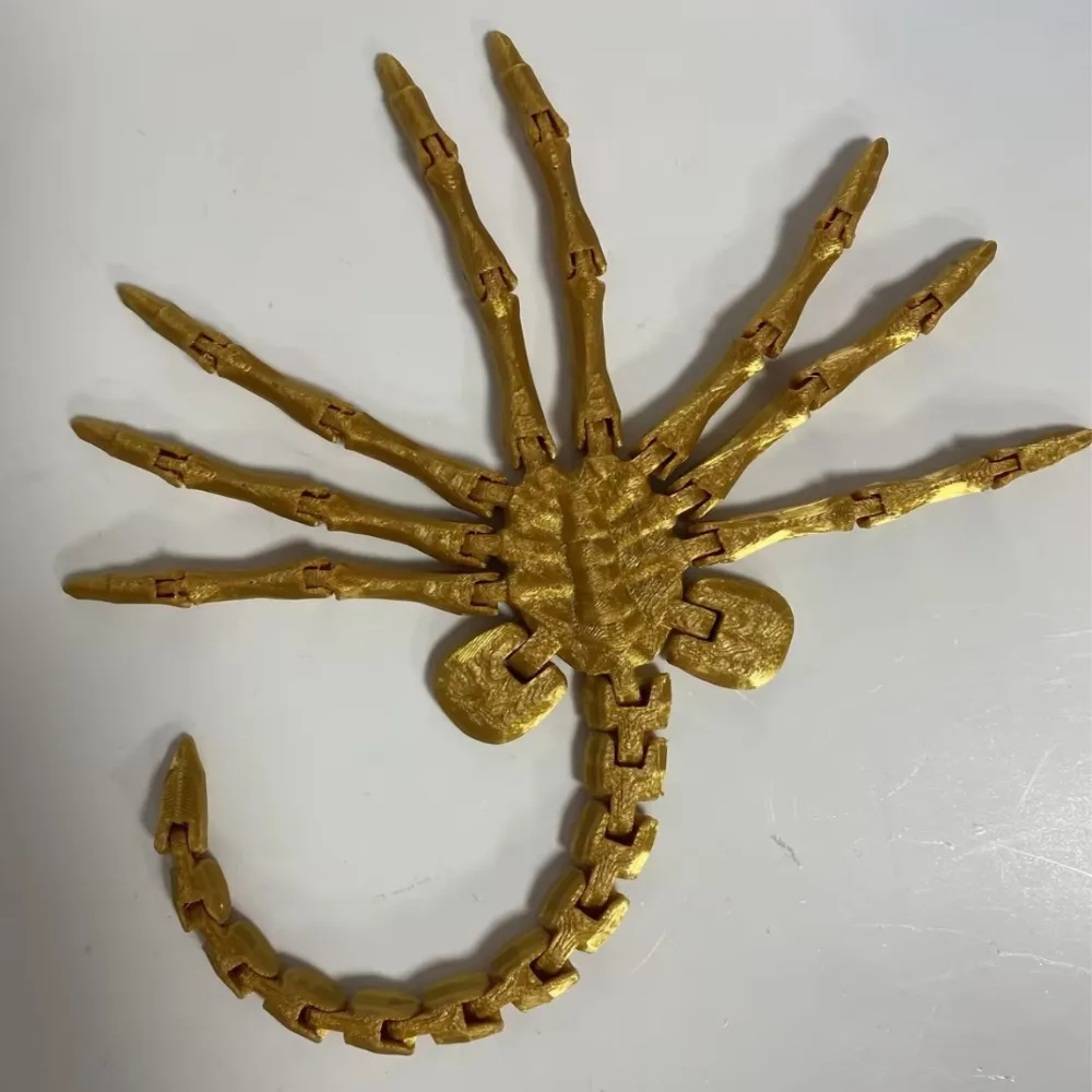 

Модель Alien Facehugger из пластика LIMITOOLS