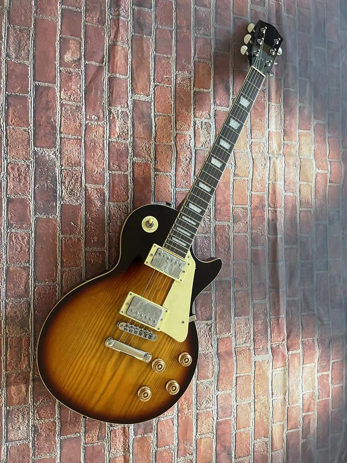

Sunrise guitar, unlabeled head, high-end pickup, shell inlaid rosewood fingerboard, in stock,
