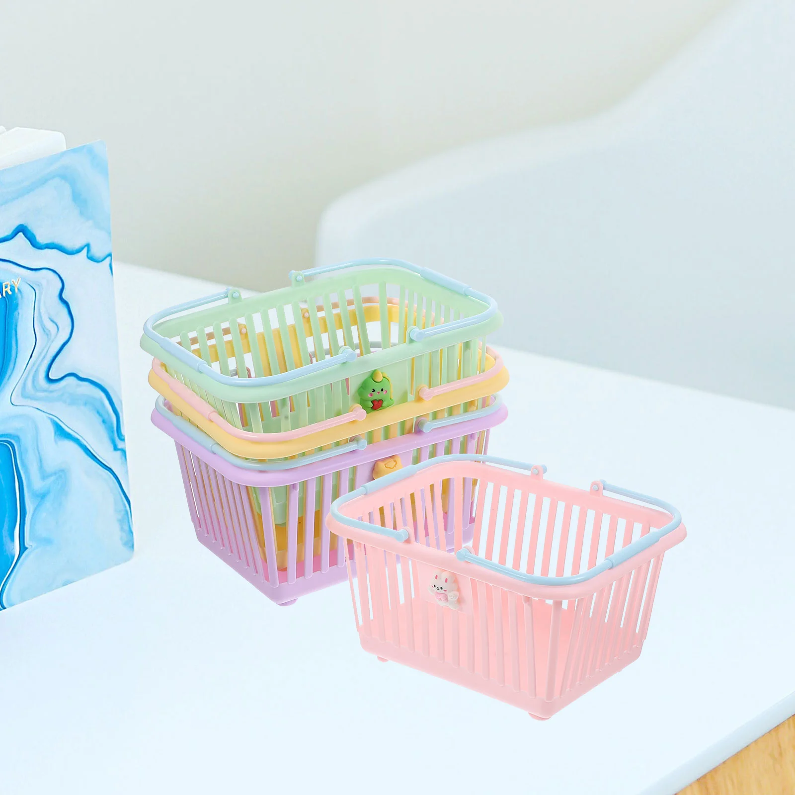 

4 Pcs Storage Basket Plastic Basket Organizer Gift Baskets Handles Cute Gifts Plastic Organizing Bathroom
