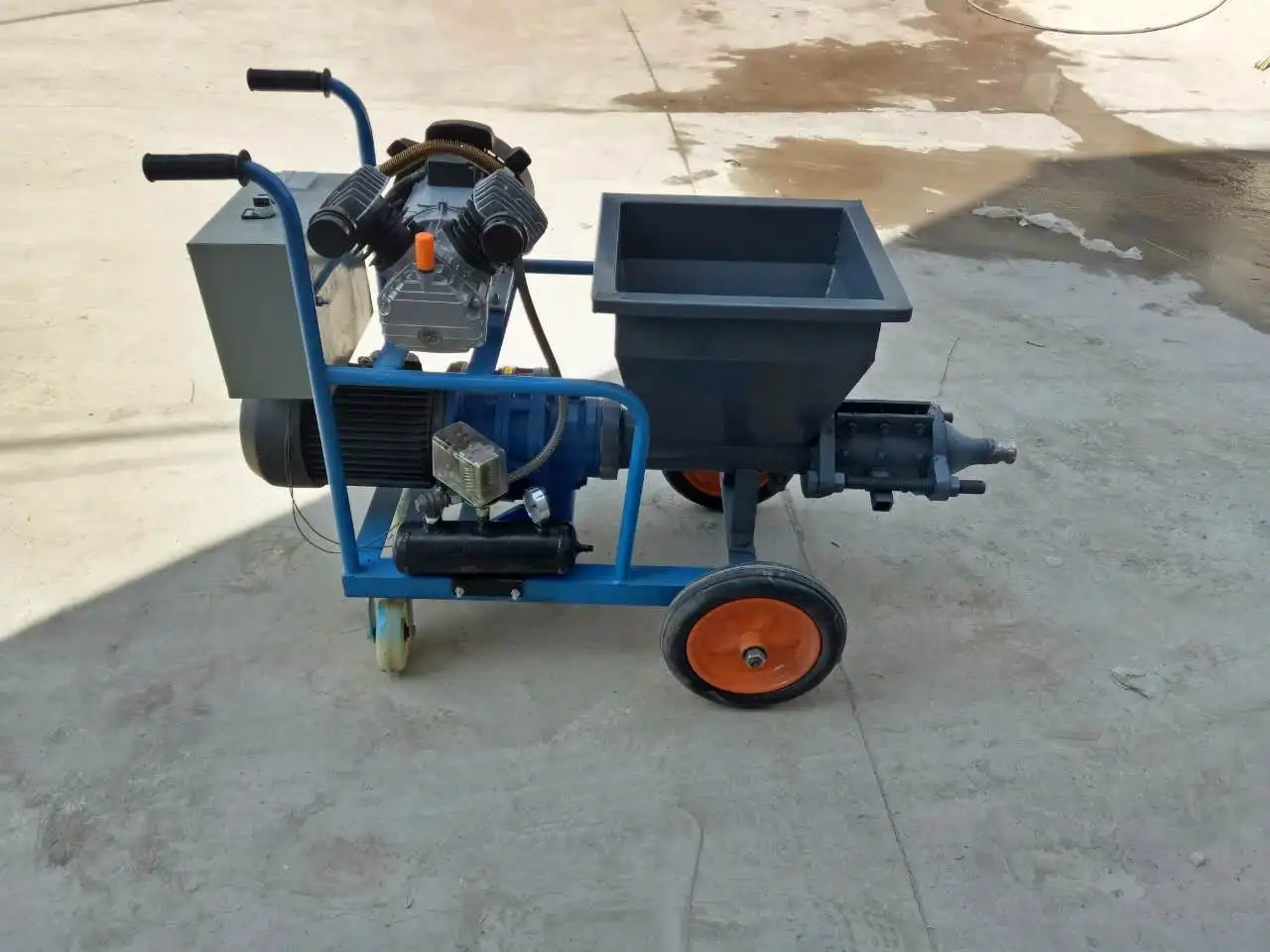 Машина для распыления растворов Новая высококачественная машина из гипса и