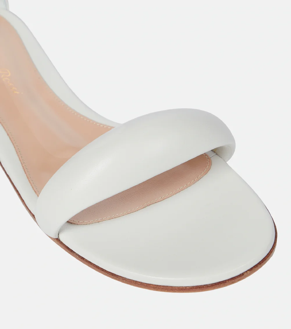 2023 Summer The New Thick-heeled Sandals With Open Toes And Low-heeled Shoes Plus Size Flat Shoe