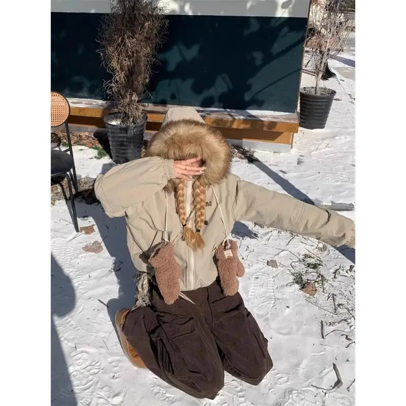 Женская хлопковая куртка с капюшоном со съемным меховым воротником