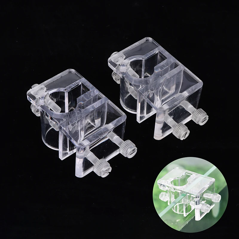 Зажим для подачи воды в аквариум