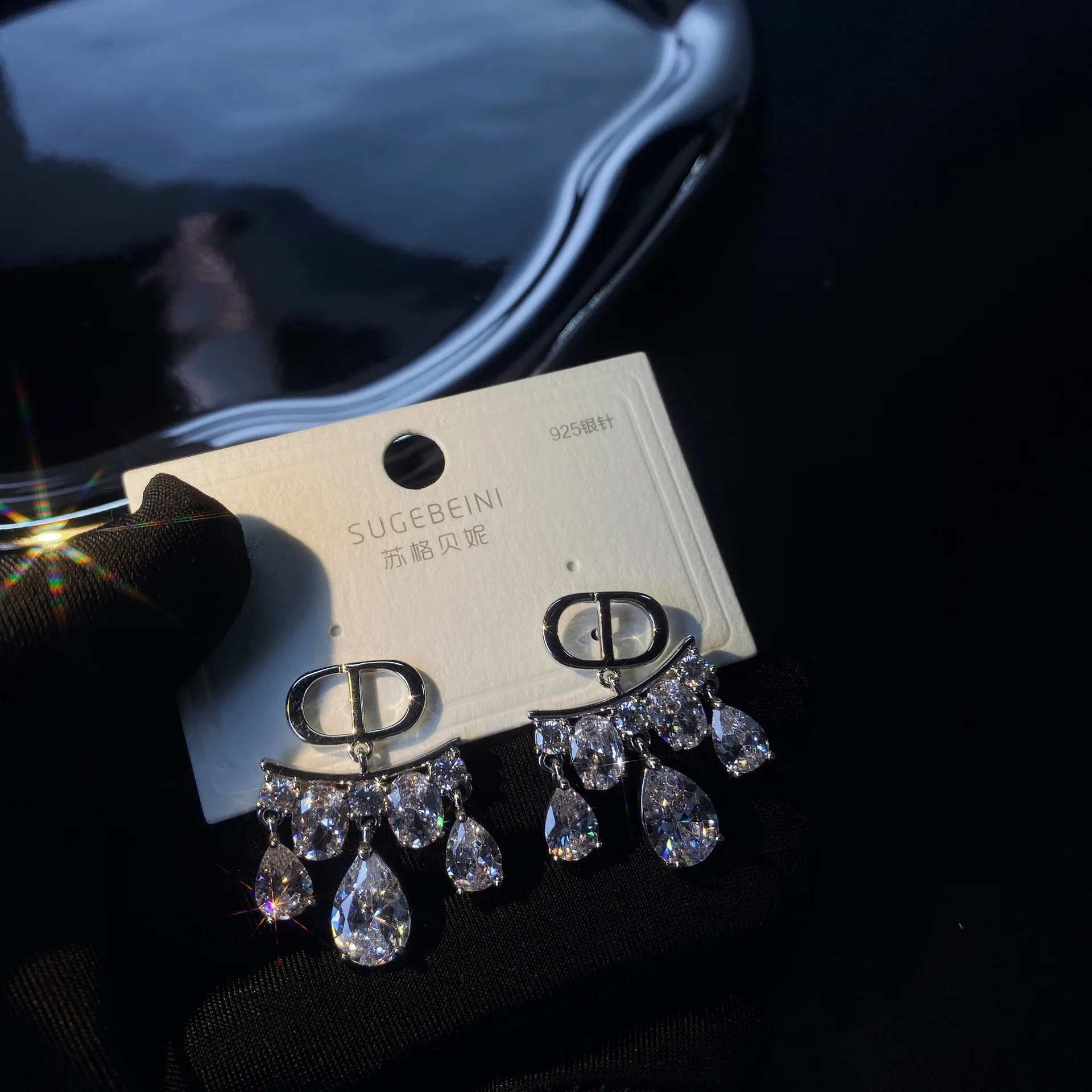 

Luxury Design Women Short Tassel Zircon Earrings High-quality Temperament Earrings Lady Daily Earrings New Trend Jewelry Gifts