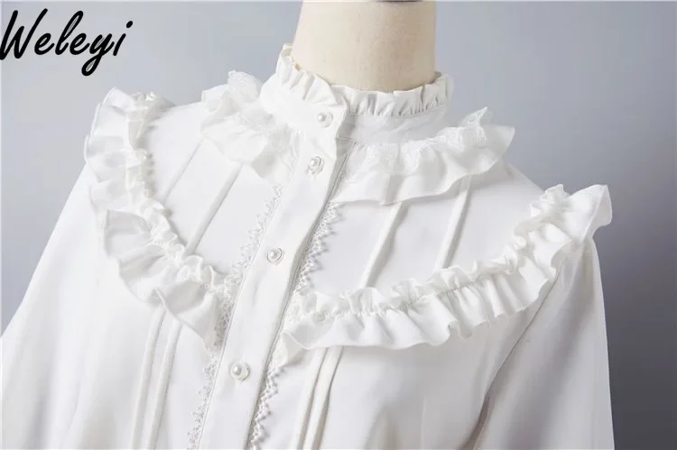 Женская блузка с длинным рукавом воротником-стойкой и кружевом