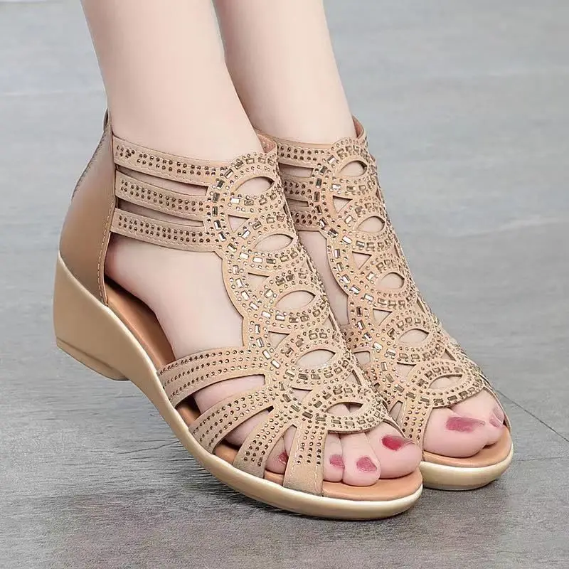

Women's Sandals Summer Wedge Heel New Roman Mother Rhinestone Peep Toe Mid Heels Soft Bottom Open Toe Middle-Aged Sandal Boots