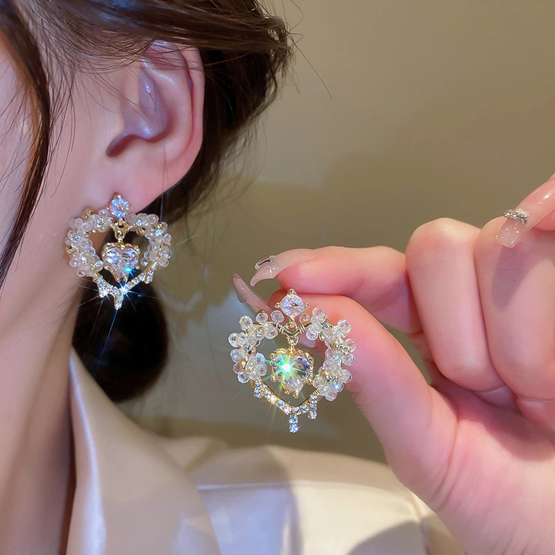 

Sweet Crystal Winding Heart Dangle Earrings for Women Elegant Jewelry Gold CZ Stud Earrings Romantic Girl Party Accessories