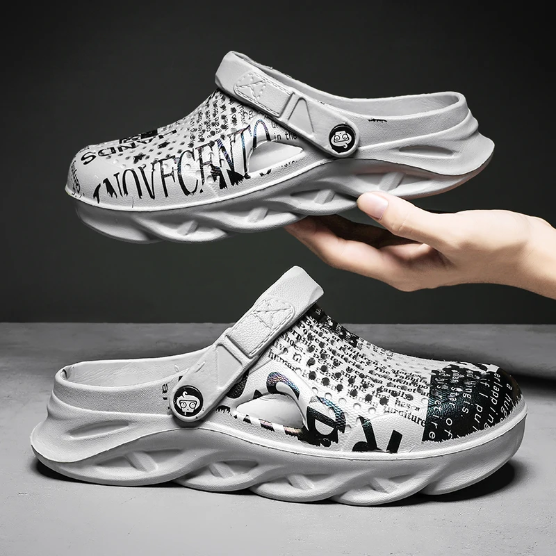 

New Men's Sandals Men's Camouflage Summer Beach Slippers Men's Outdoor Casual Men's Sandals Water Shoes Men's Large Hole Shoes45