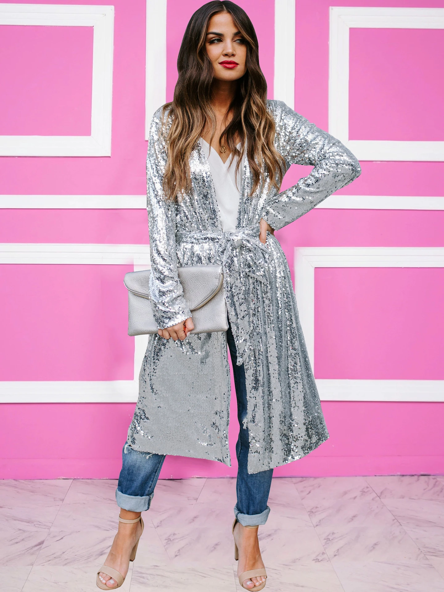 Длинное зимнее пальто с серебряными блестками