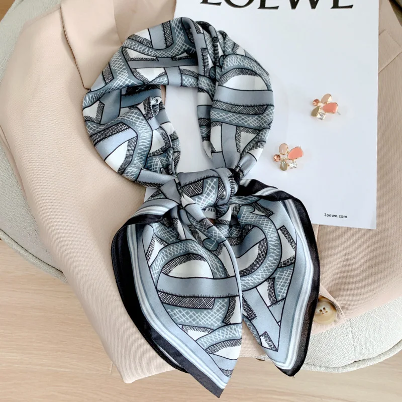 Платок Шелковый женский квадратный 70 на см с принтом хиджаб шарф Мусульманский