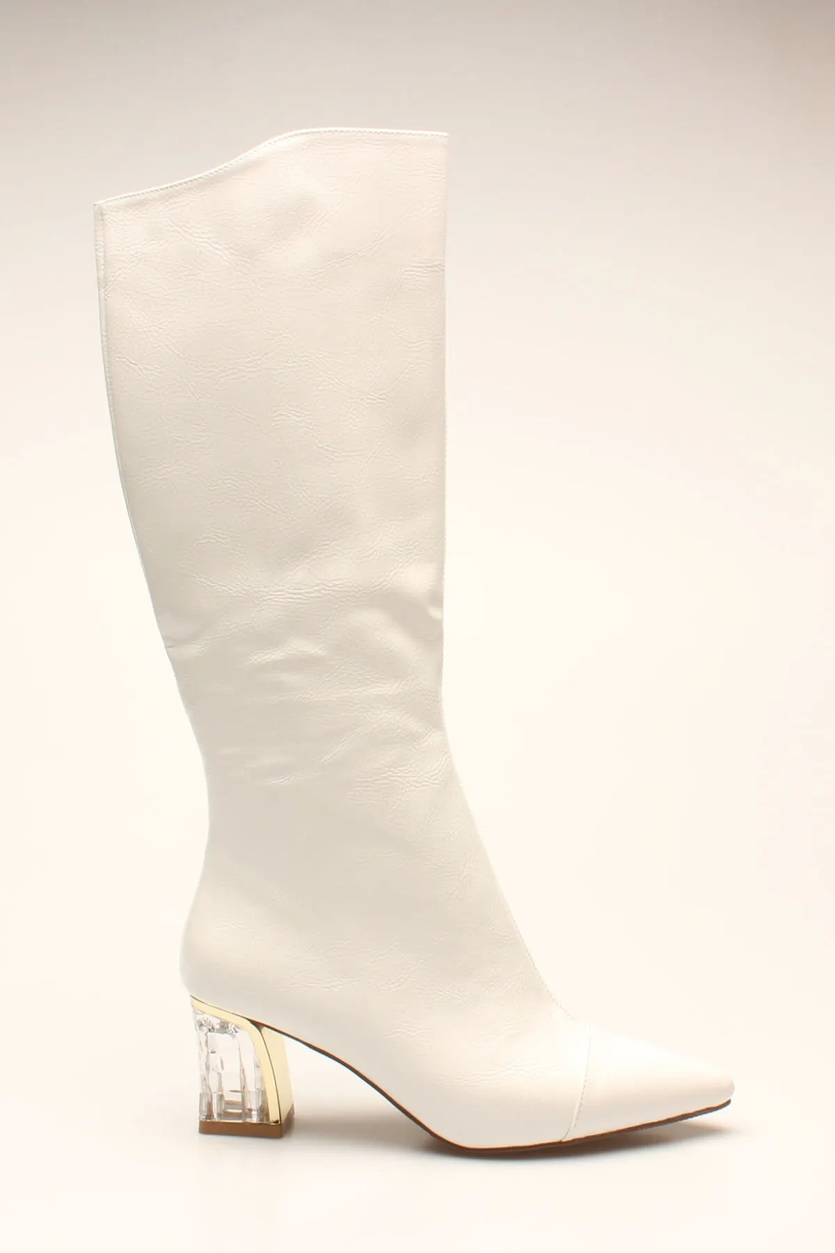 

Fashion Style White Wrinkled Patent Leather Women's Boot Boots & Boots