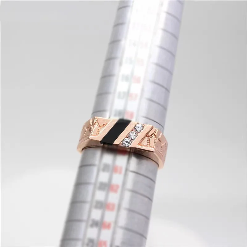 Мужские кольца из фиолетового золота 585 пробы с нерегулярной инкрустацией и