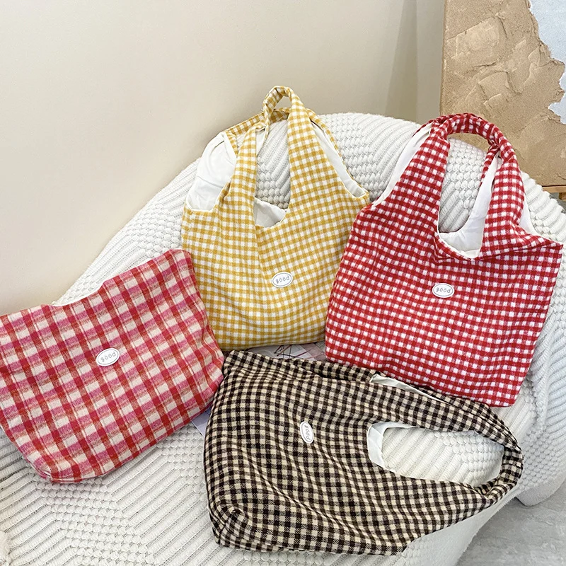 Сумочка красочная красная клетчатая большая вместительная дорожная сумка на