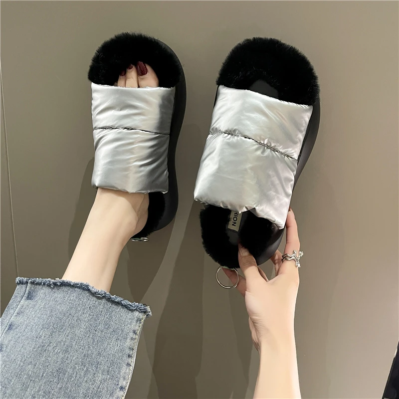 

BKQU Women Wear Woolly Slippers In Summer. 2022 New Muffin Bottoms Are Fashionable and Versatile. Flat Bottomed Minority Sandals