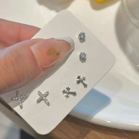 Серебряные серьги-гвоздики с крестиками 6 шт.