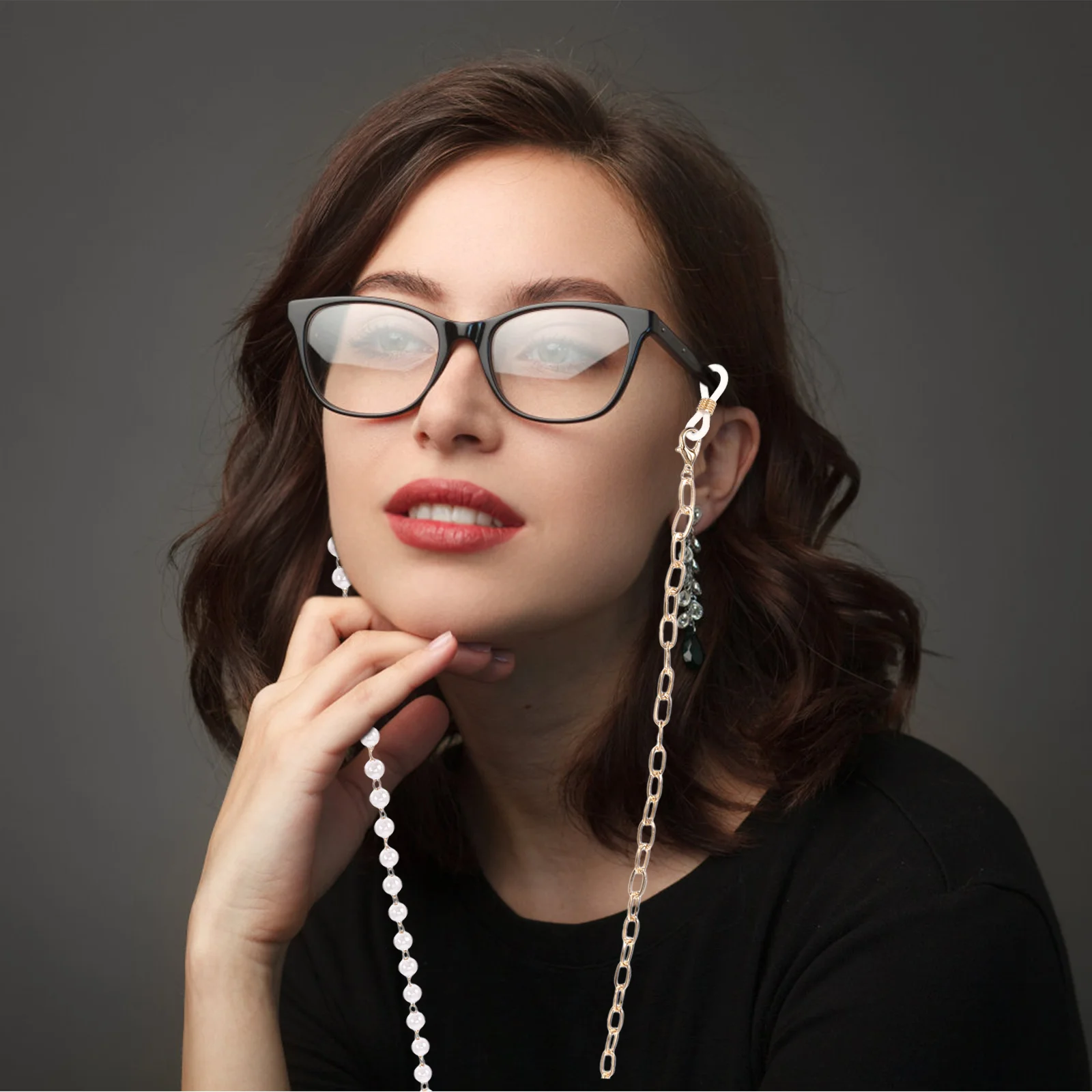 

2pcs Pearl Eyeglass Chains Fashionable Glasses Necklace Pearl Beaded Eyeglasses Chains for Women