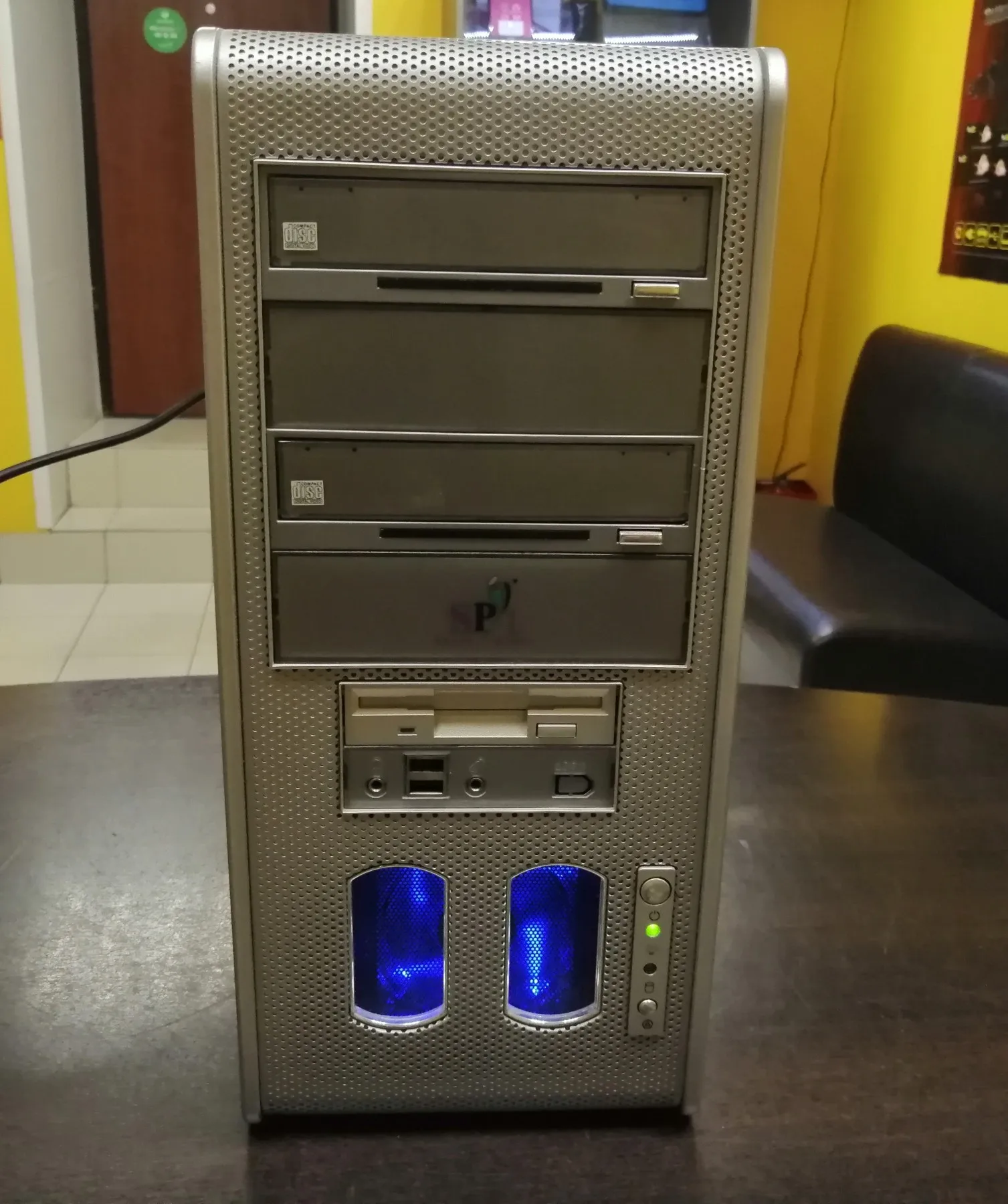 Системный блок Б/У ( AMD Athlon 64 1800MHz/1024Mb/AMD Radeon X600 256Mb/120Gb HDD/Win 7) | Компьютеры и офис