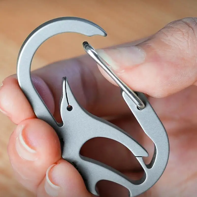 Tytanowy karabińczyk Otwieracz do butelek kluczy Klips zapobiegający zgubieniu Szybkozłączka Karabińczyk dla mężczyzn