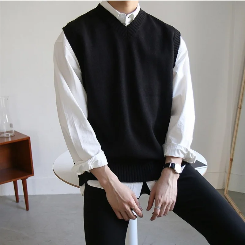 

2022 New Fall Sleeveless Mens Sweater Vest Loose Solid Color Simple V Neck Sweater Men Korean Style Harajuku Trend Pullover Vest