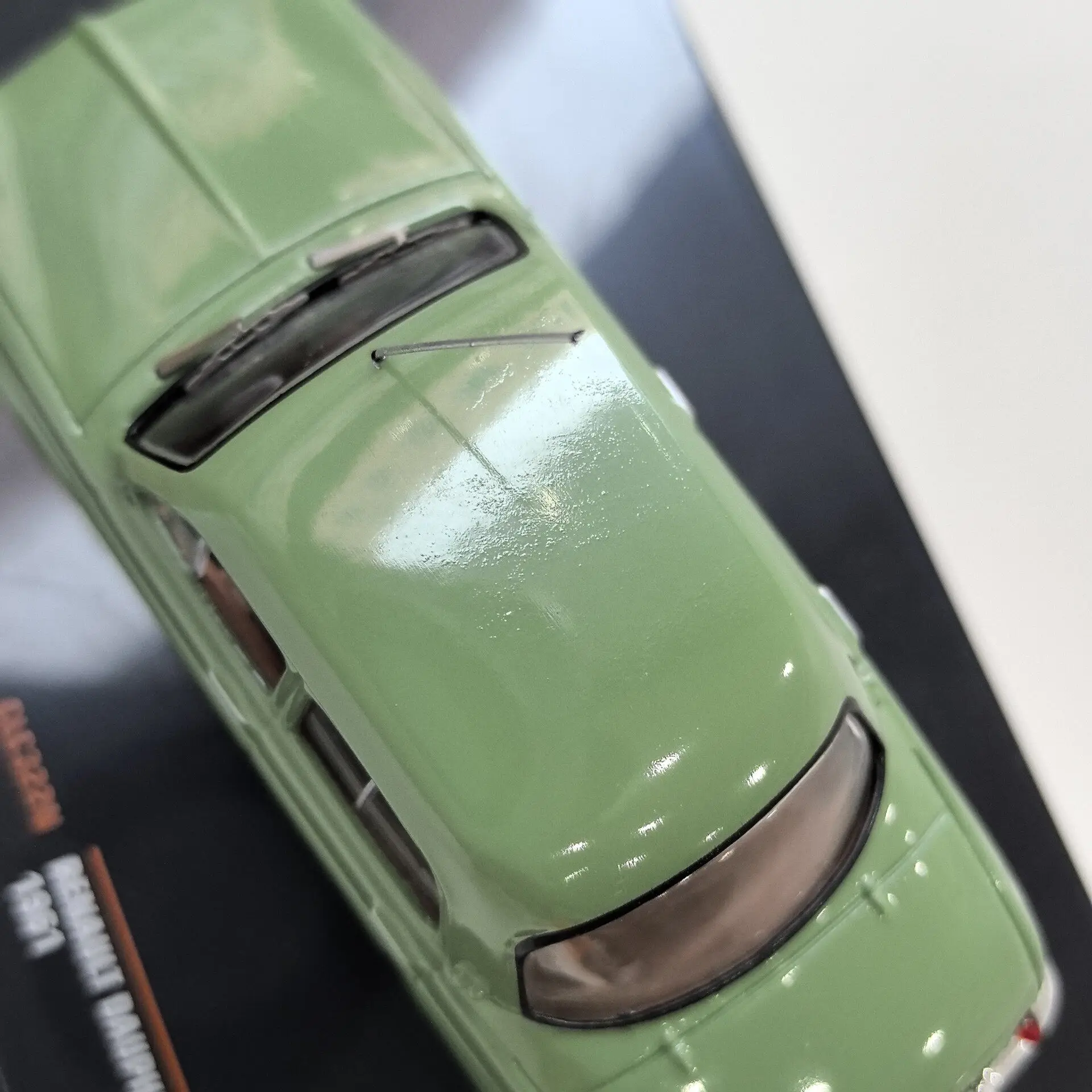 Масштабная модель автомобиля RENAULT DAUPHINE 1961 из литого металла IXO 143 (art.: 3920db20dcaac) - 3920db20dcaac