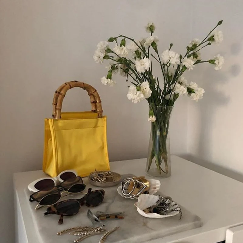 

Luxury Design Bamboo Handle Small Handbag for Women 2022 Fashion Smooth Velvet Bag Evening Party Clutch and Purse Sac A Main