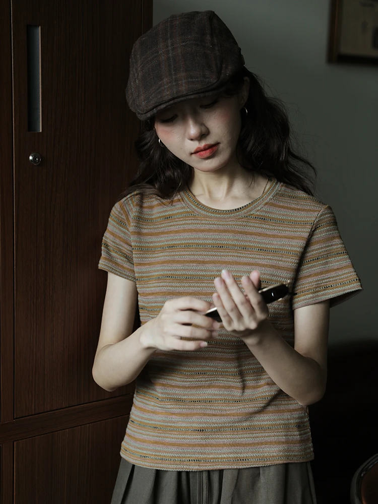 Женская утепленная футболка с коротким рукавом круглым вырезом