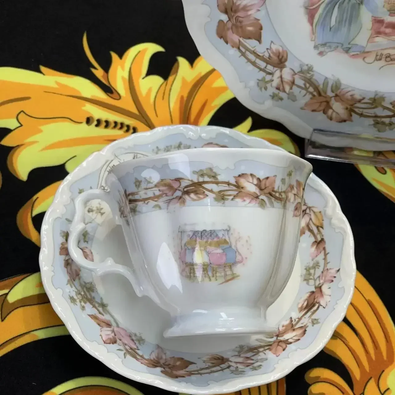 Europäische Royal Bone China kaffжелессе и унтикулы Dim Sum Platte Maus bewegliche Series десерт teller nachmittag tee