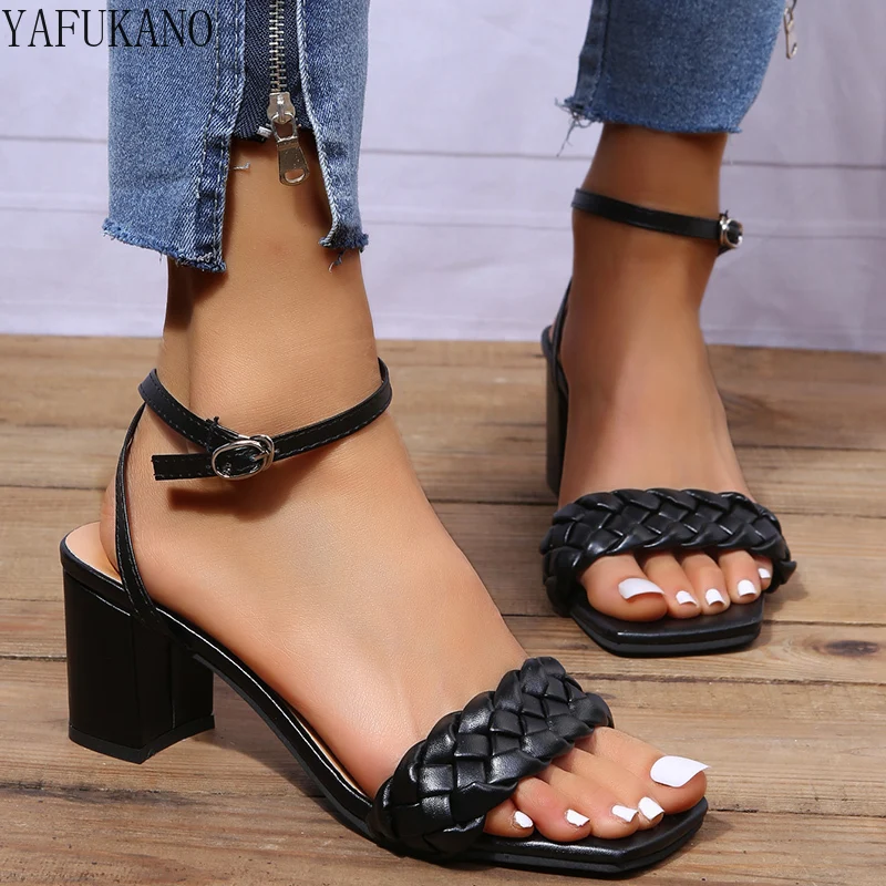 

Женские босоножки с открытым носком на массивном каблуке, модные кожаные туфли-лодочки на высоком каблуке, с ремешком на щиколотке и пряжко...