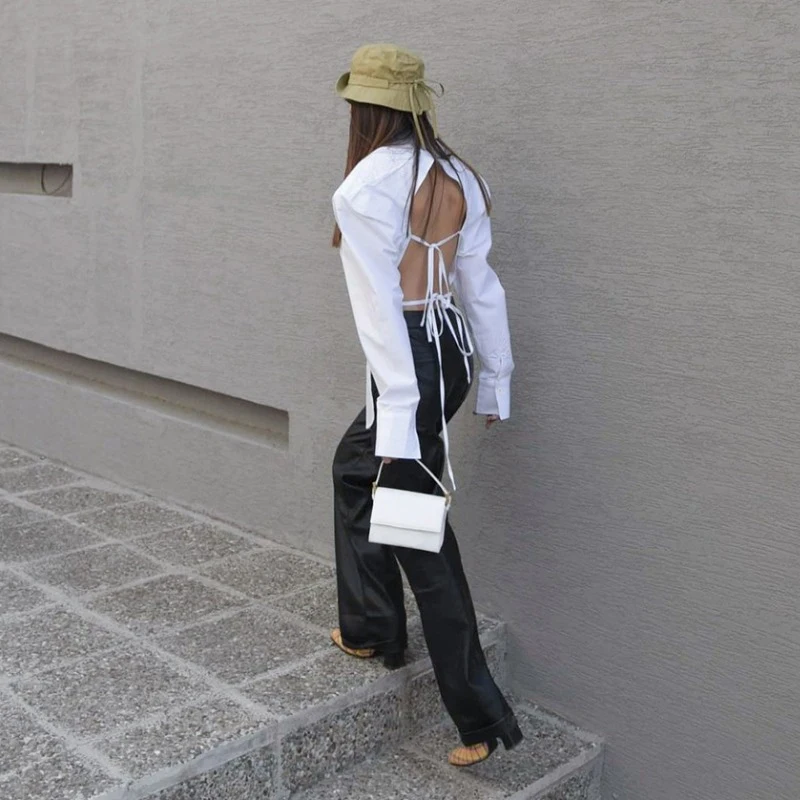 Блузка женская с открытой спиной карманом и длинным рукавом