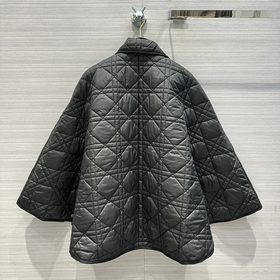 

Women's Early Spring New Temperament Lapel Single Breasted Rattan Pattern Quilted Cloak Coat Golf Jacket