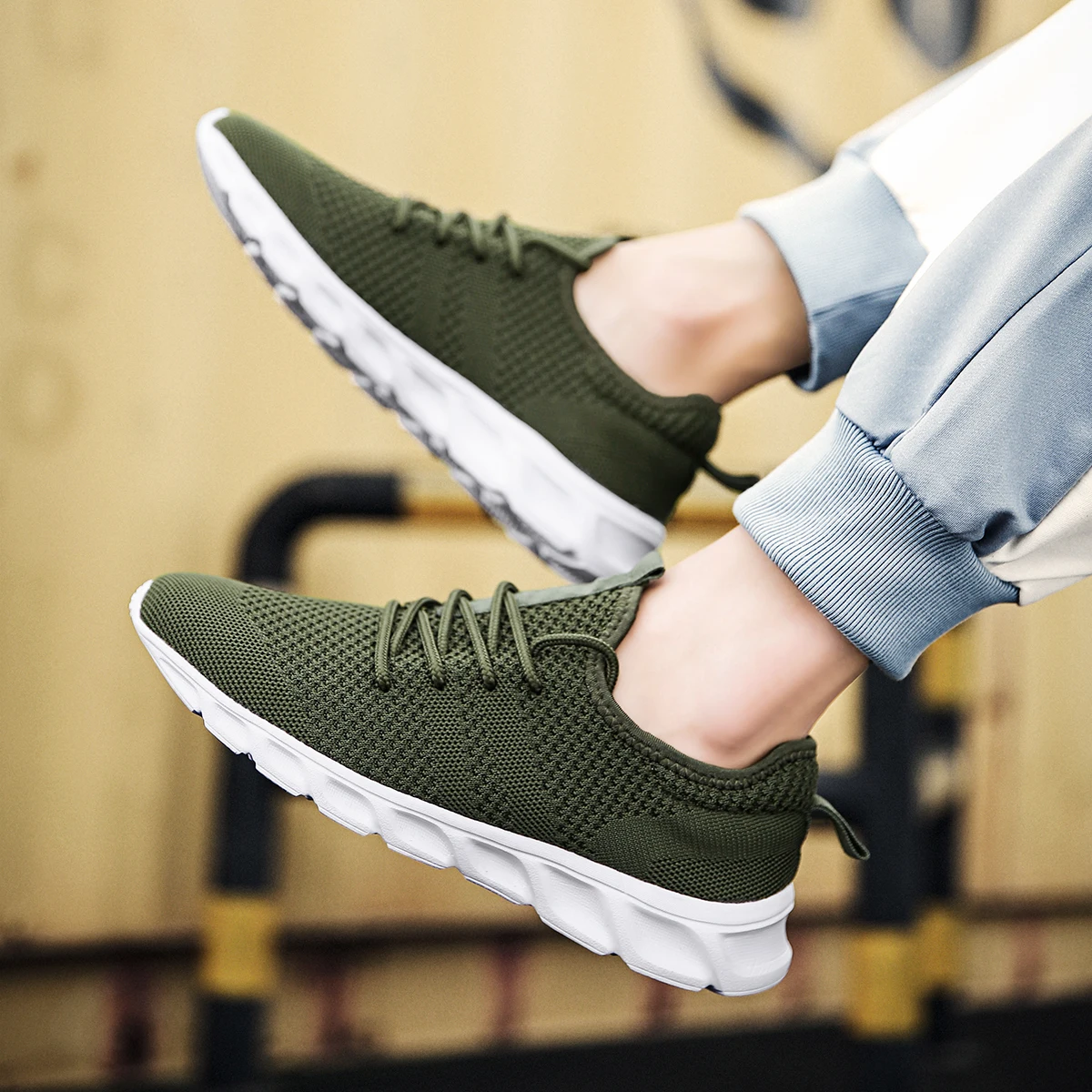 Damyuan Light Man Running Shoes Comfortable Breathable Shoes Men Sneakers Casual Antiskid Wear-resistant Jogging Men Sport Shoes