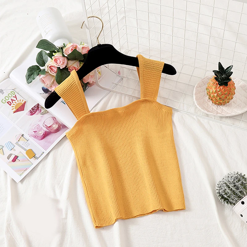 

Майка женская с открытыми плечами и круглым вырезом