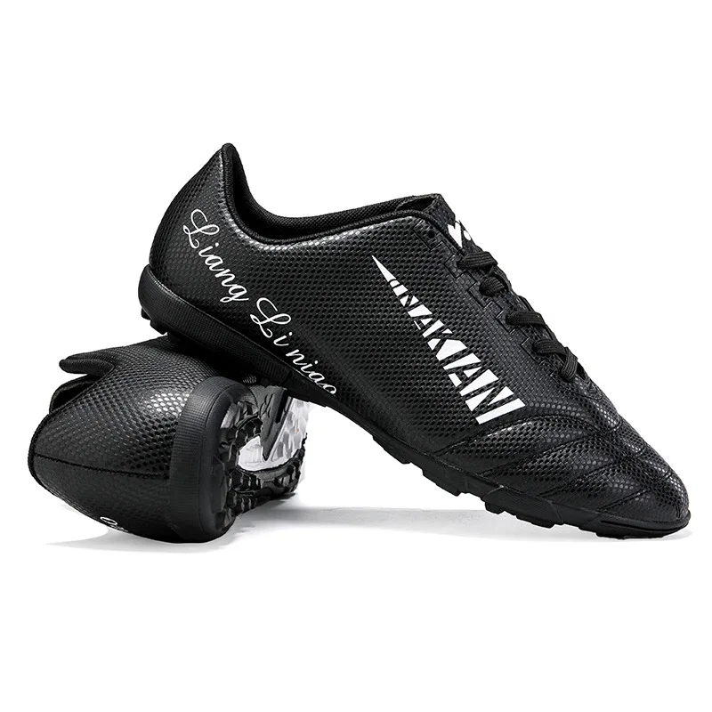 

Large Size Ultralight Football Shoes Children Outdoor Training Football Shoes Turf Football Sports Shoes Unisex soccer shoes