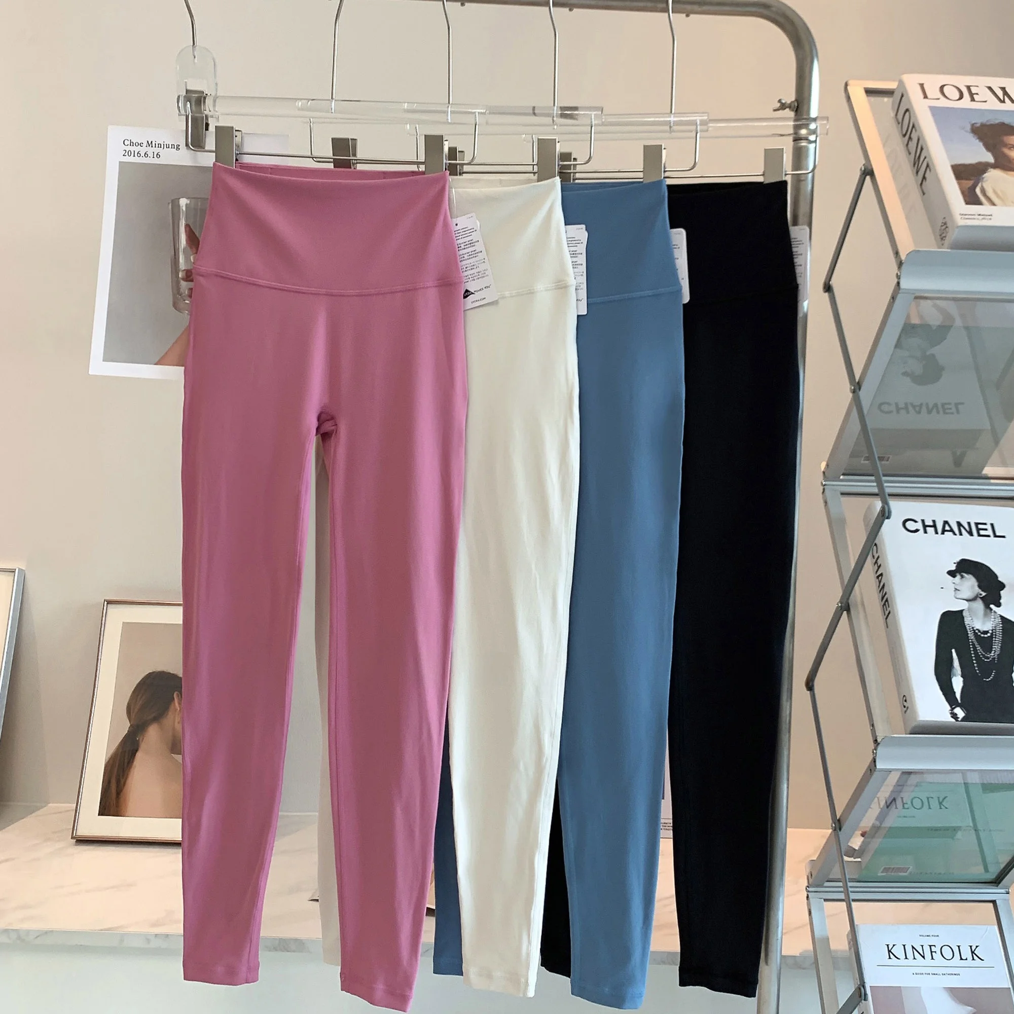 NUF Lycra Nude Feel Брюки для йоги с высокой талией и защитой от скручивания ягодиц