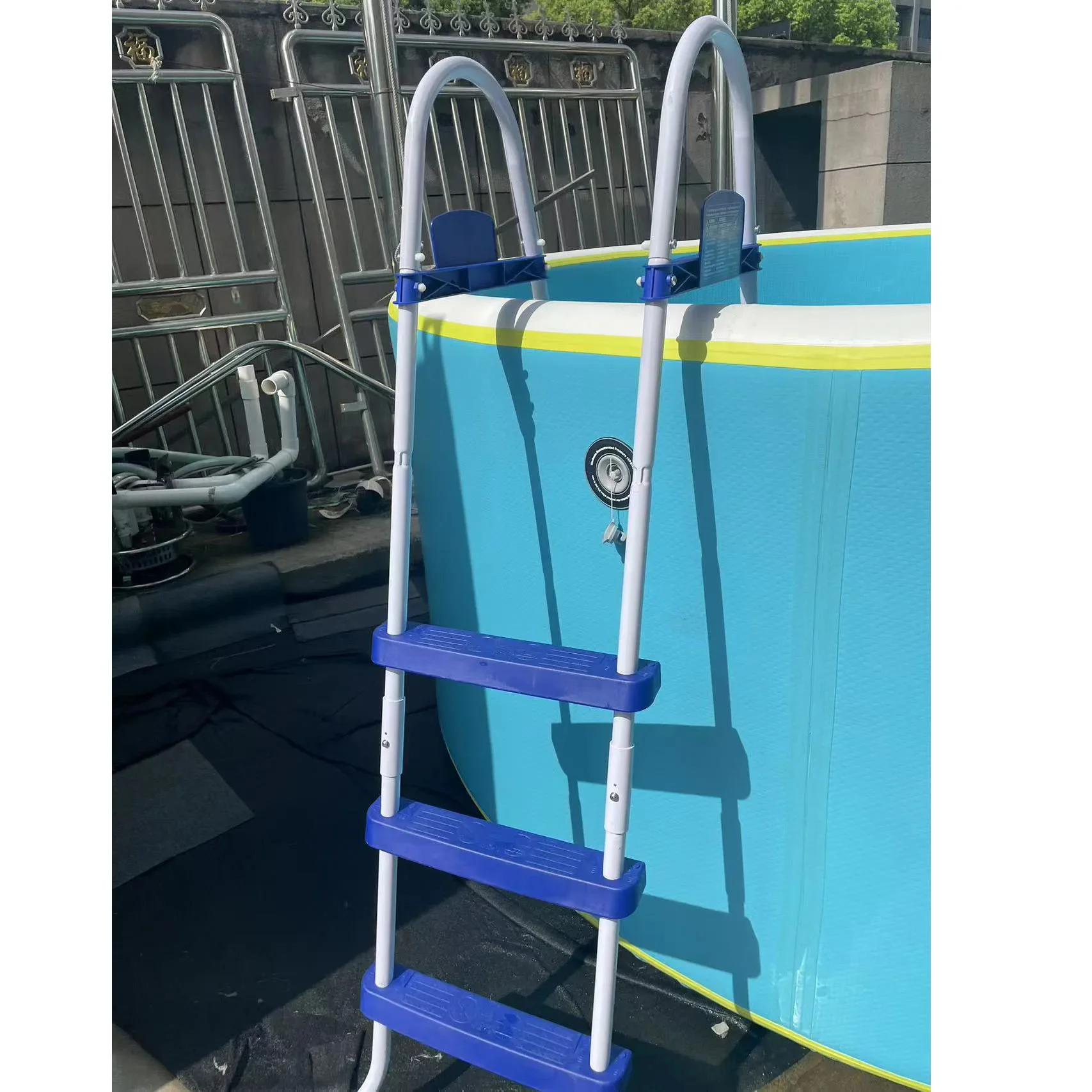 Портативный надувной бассейн