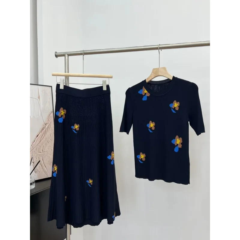 

Temperament 2023 Floral Thread Knitted Set Short-sleeved Pullover Knitted Shirt Half Skirt Office Ladies Simple Women Clothing