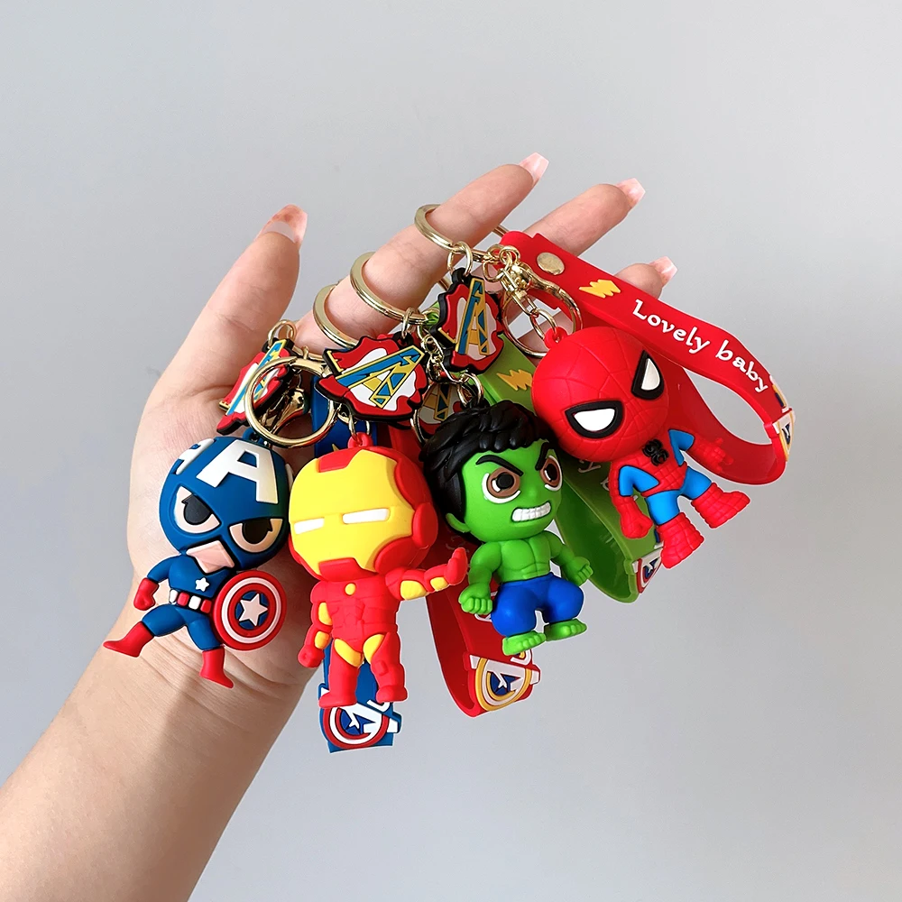 

Брелок для ключей из серии «Тройная Лига» с мультяшным изображением Железного Человека-паука, Капитана Америка, брелок для ключей из ПВХ, кукла, подвеска для ключей, ювелирные изделия