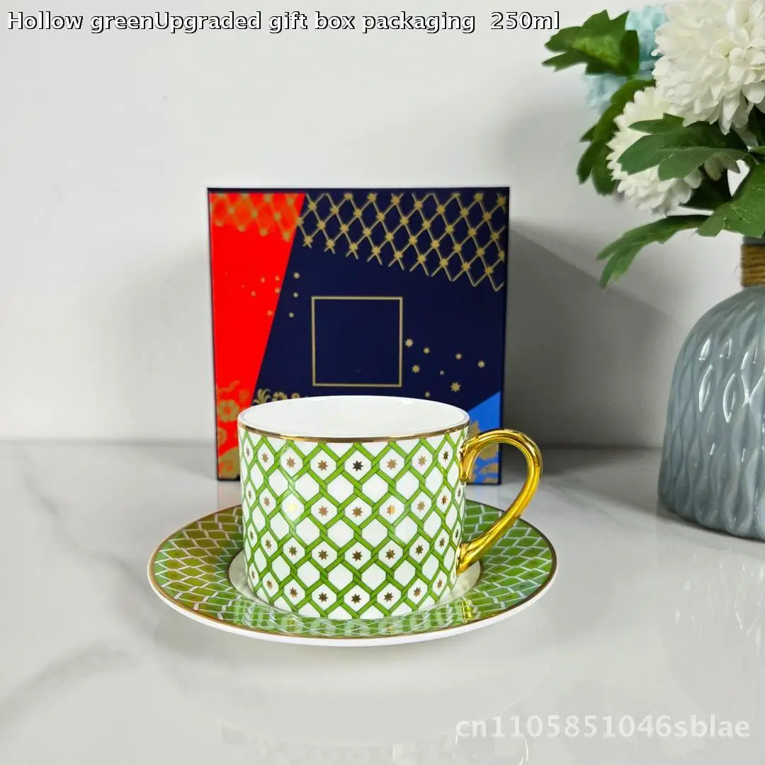 

Красочный набор позолоченных кофейных чашек и блюдец из звездного костяного фарфора, 250 мл, набор послеобеденного чая в богемном стиле для отеля-ресторана